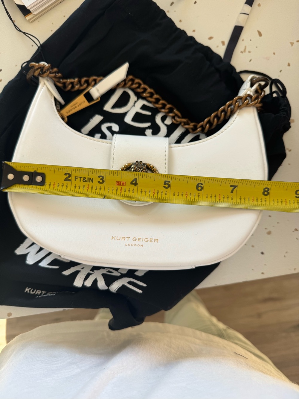 Kurt Geiger White Leather Crossbody Bag with Gold Chain Detail NWT - Picture 6 of 8